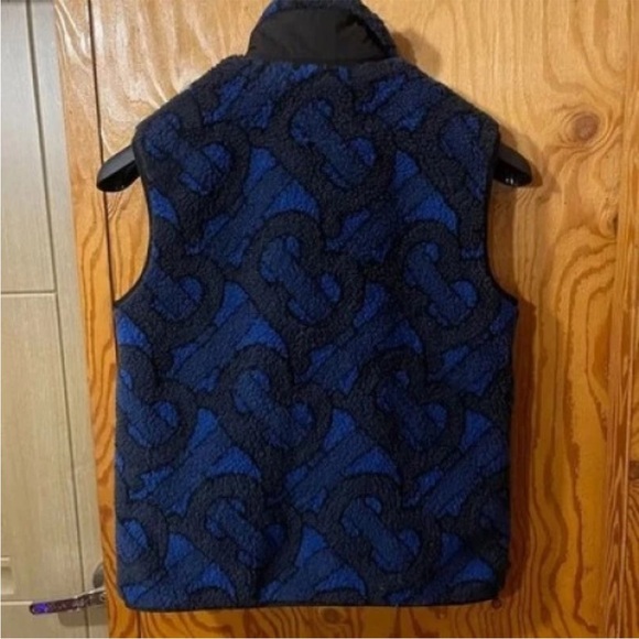 Burberry Men's Blue and Black Down Patterned Vest - Picture 6 of 9